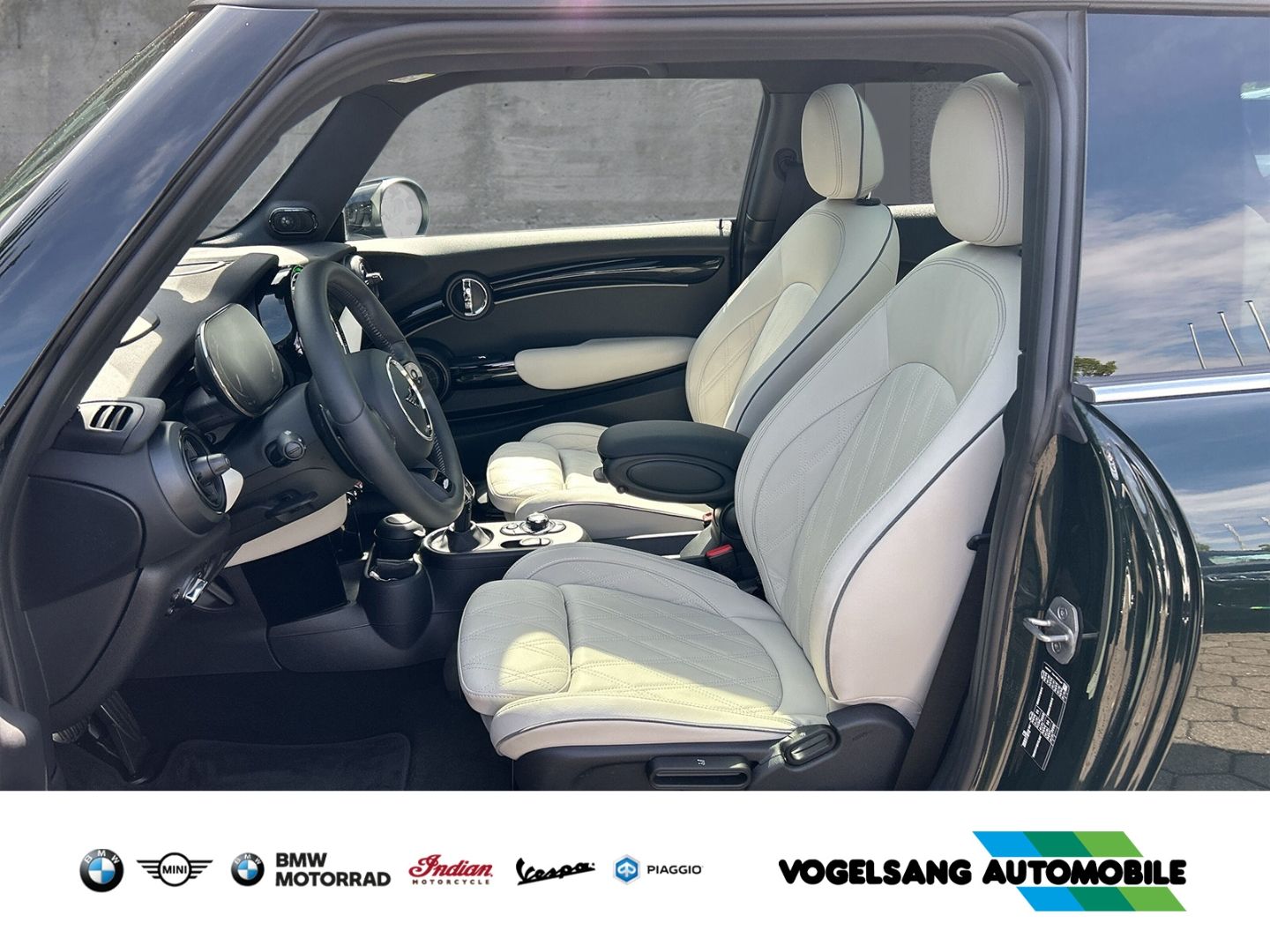 Fahrzeugabbildung MINI John Cooper Works Trim,Rückfahrk.,Panodach,H&KSo