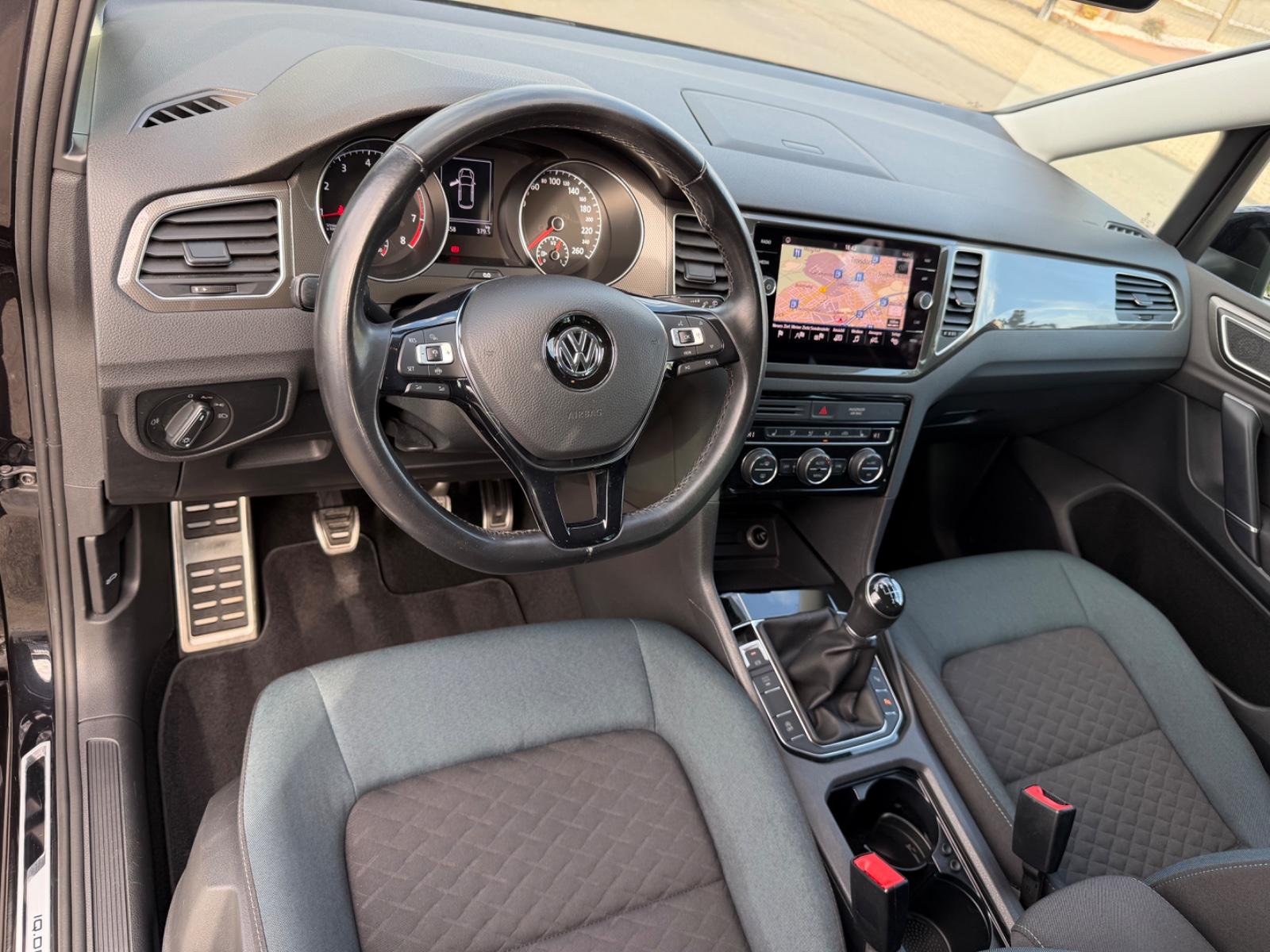 Volkswagen Golf Sportsvan VII IQ.DRIVE/NAVI/TÜV Neu/PDC, миниатюра 11