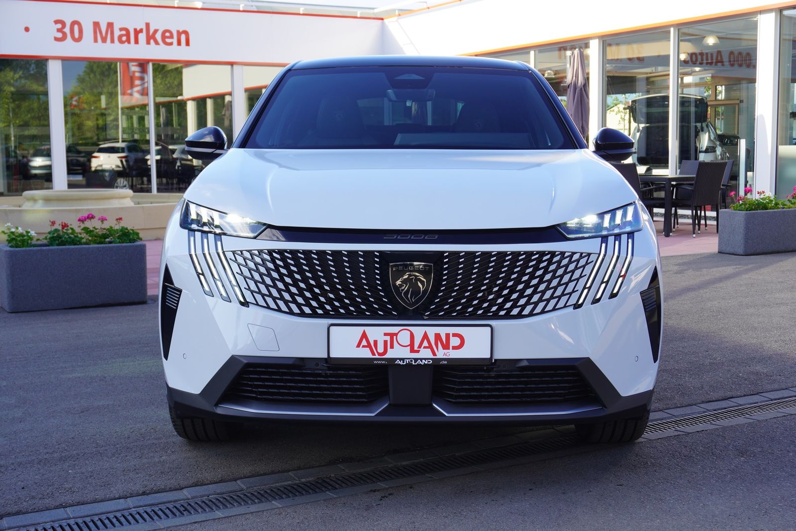 Peugeot 3008 GT 1.2 Hybrid 145 Aut. Matrix ACC Navi AHK imagem 2