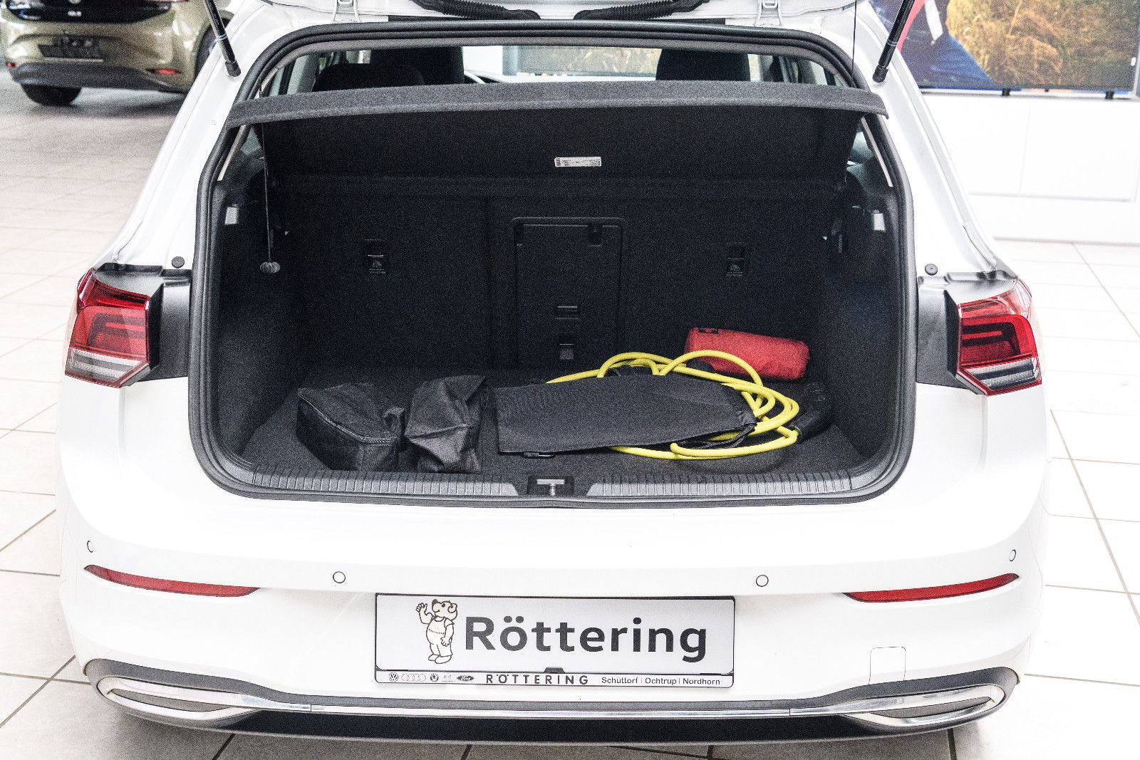 Fahrzeugabbildung Volkswagen Golf  Style eHybrid PHEV +150kw+DSG+ACC+AppCon.