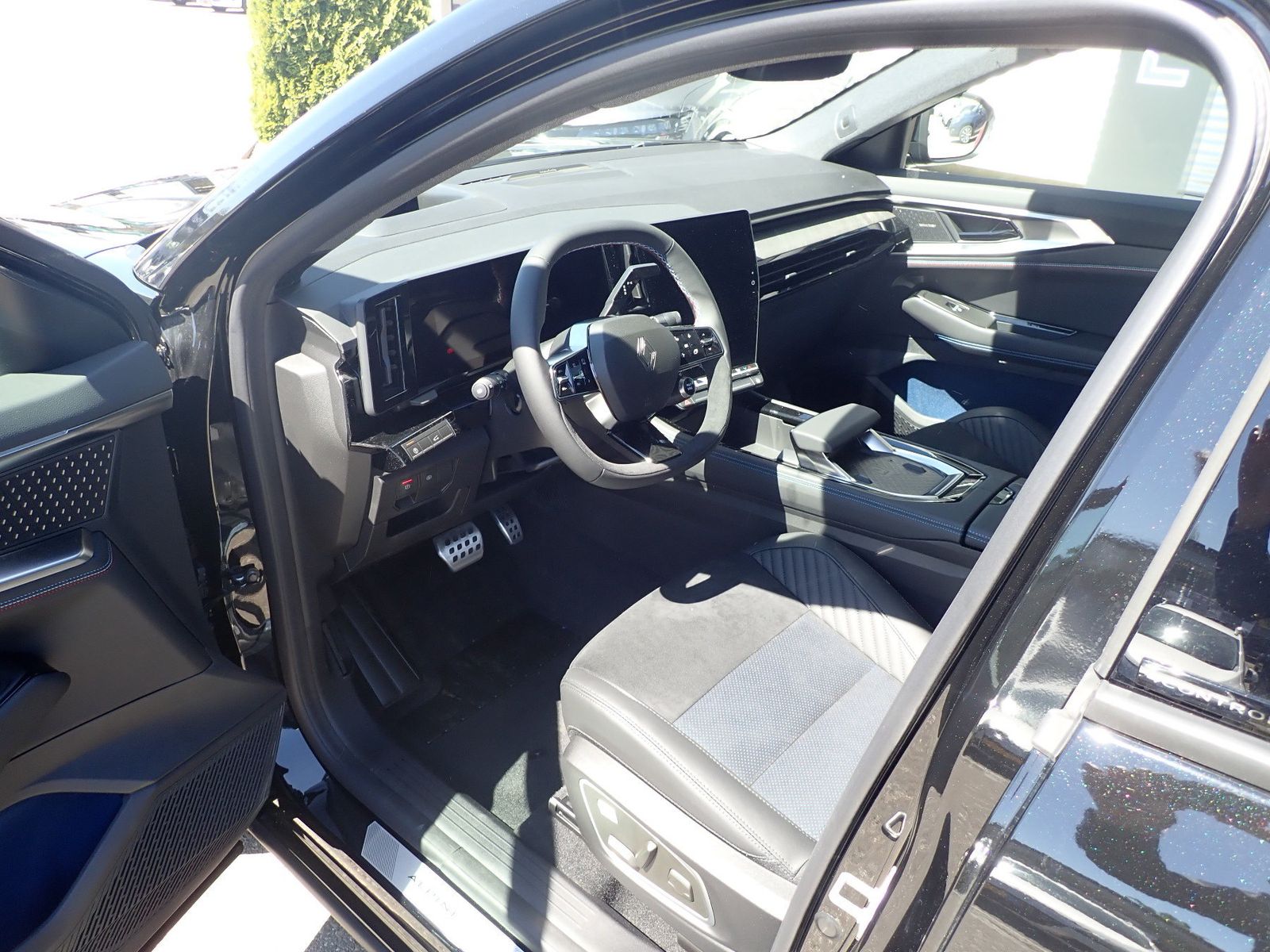 Fahrzeugabbildung Renault Rafale Esprit Alpine Full Hybrid E-Tech 200