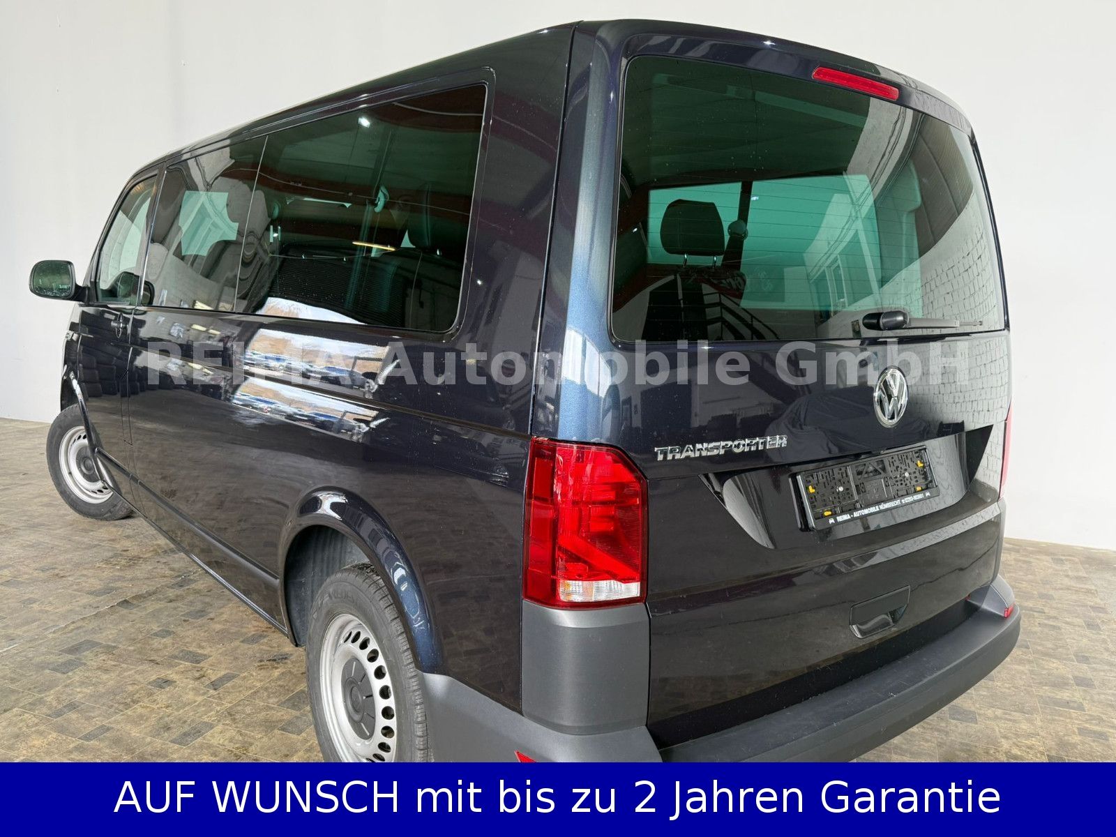 Fahrzeugabbildung Volkswagen T6.1 Bus 2,0 Diesel L 2, 9 Sitzer, Automatik