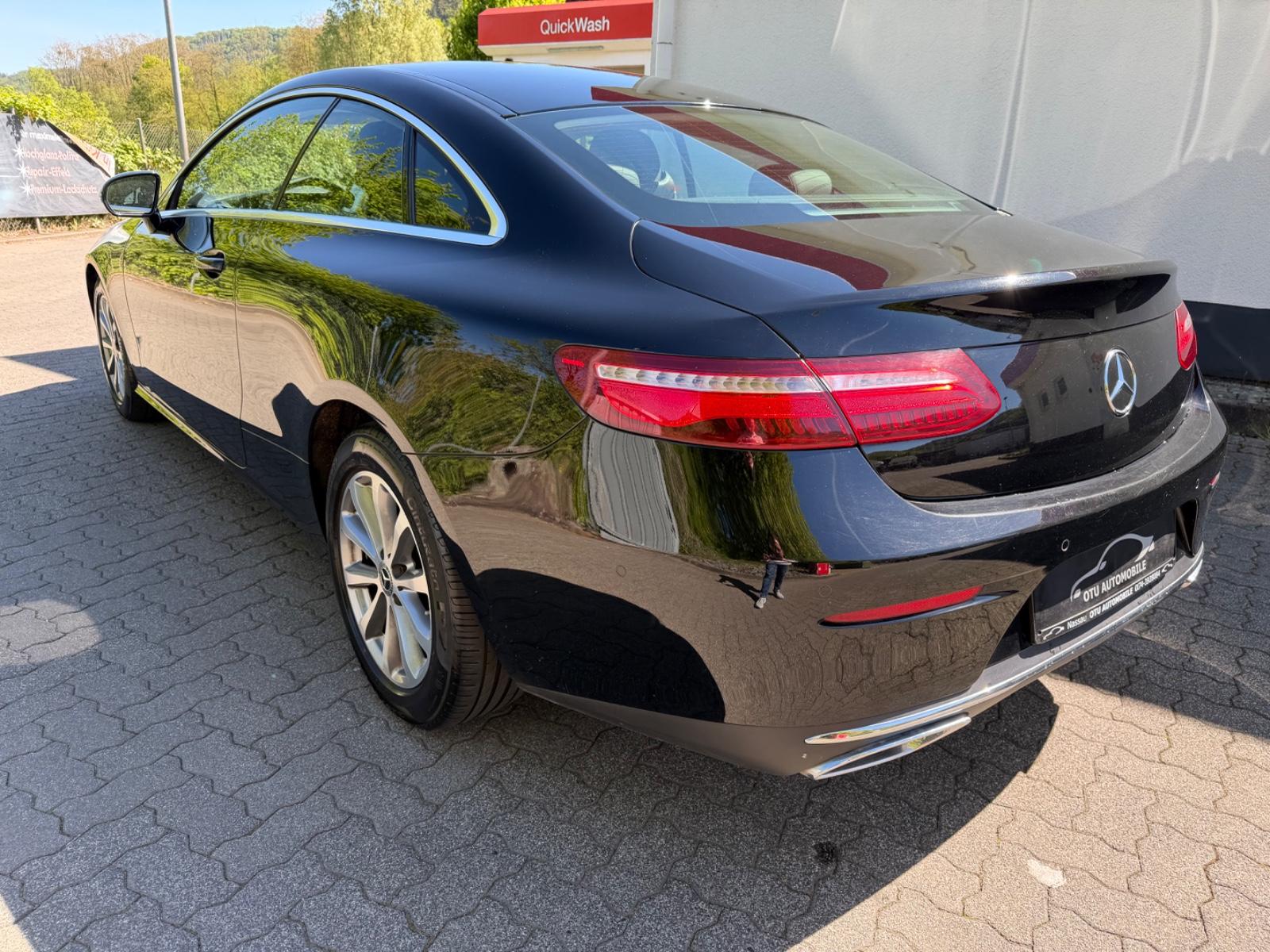 Mercedes-Benz E 200 E Coupe E 200