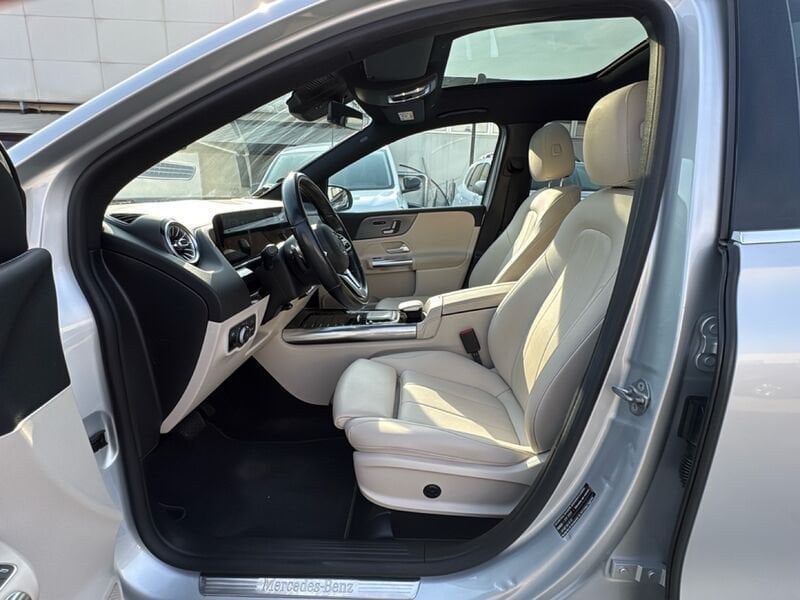 Mercedes-Benz Classe B B 180 d Automatic Sport P imagem 3