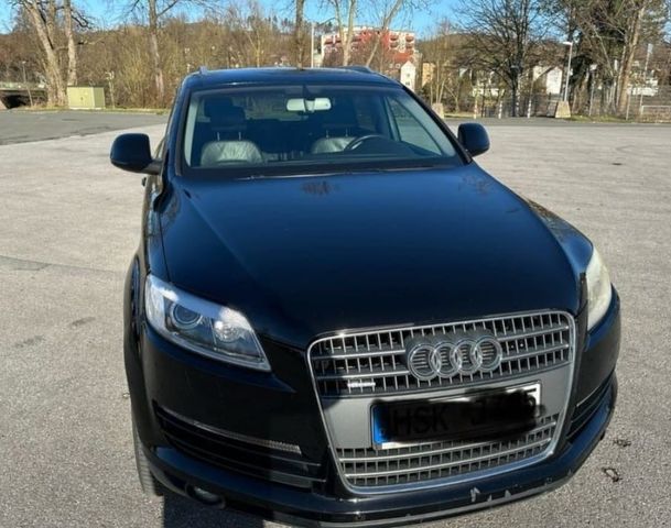 Audi Q7  mit 7 Sitzer 3.0