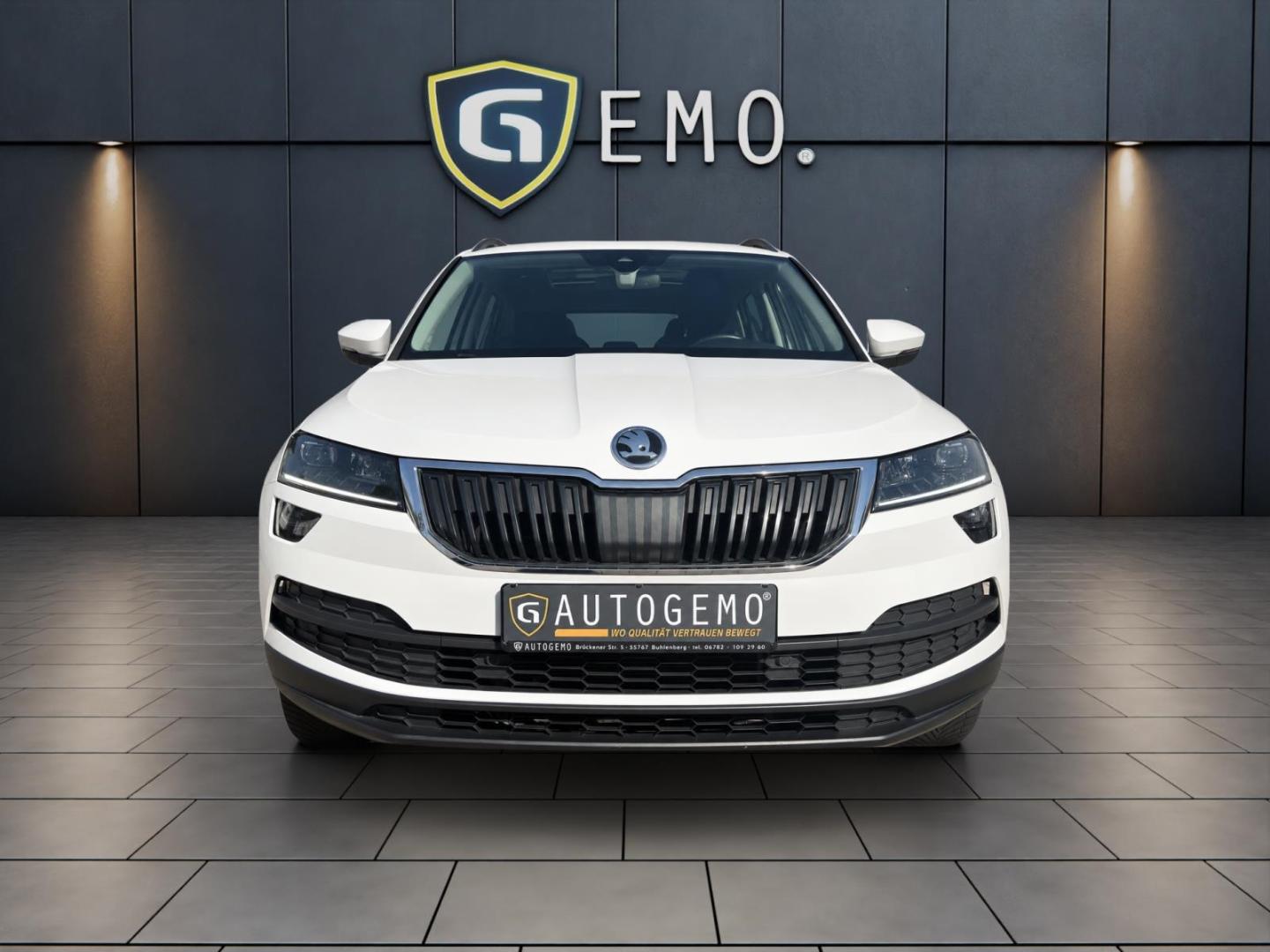 Skoda Karoq Style AHK PANO DAB NAVIGATION RKF SHZ PDC