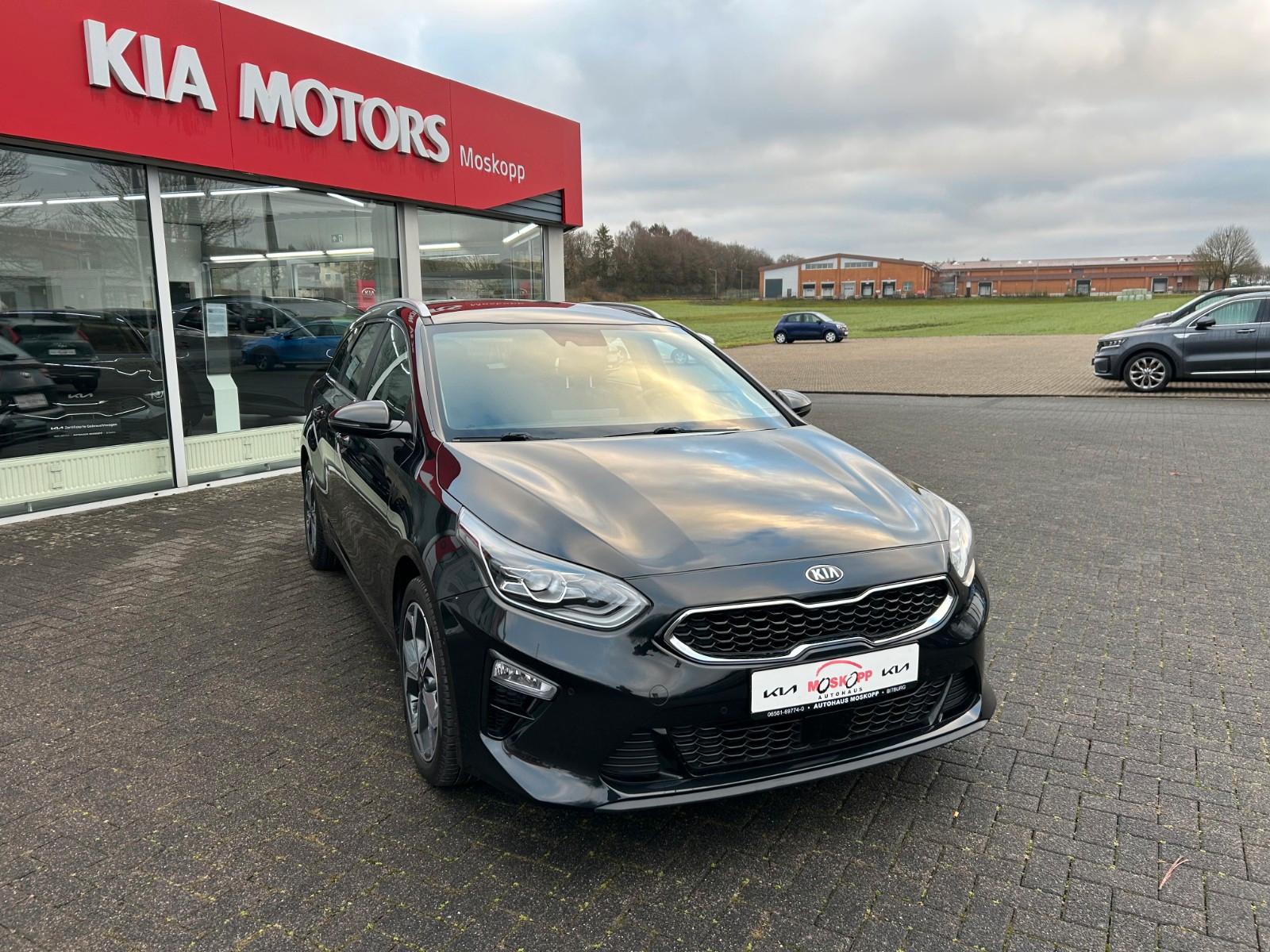 Kia Ceed SW 1,6 CRDi DCT Spirit Navi Tech JBL LED