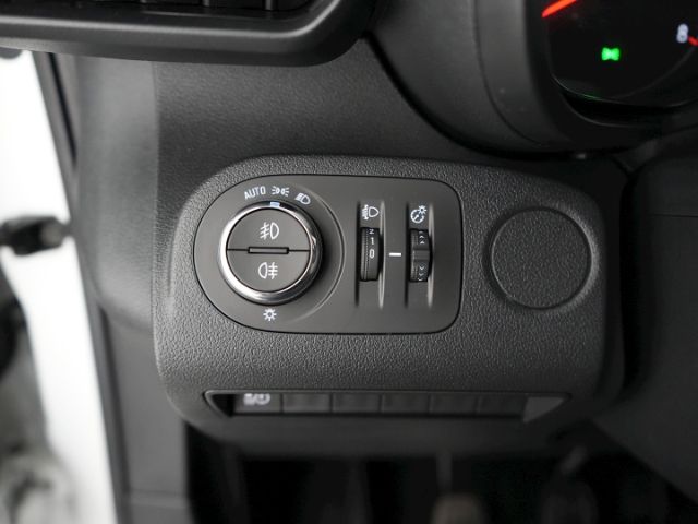 Combo E CARGO EDITION+NAVI+PARKPILOT HIN.+AHK+KE