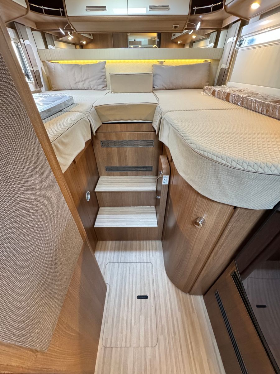 Fahrzeugabbildung Carthago C-Tourer T 148 LE H SOLAR TV SAT HUBBETT KAMERA