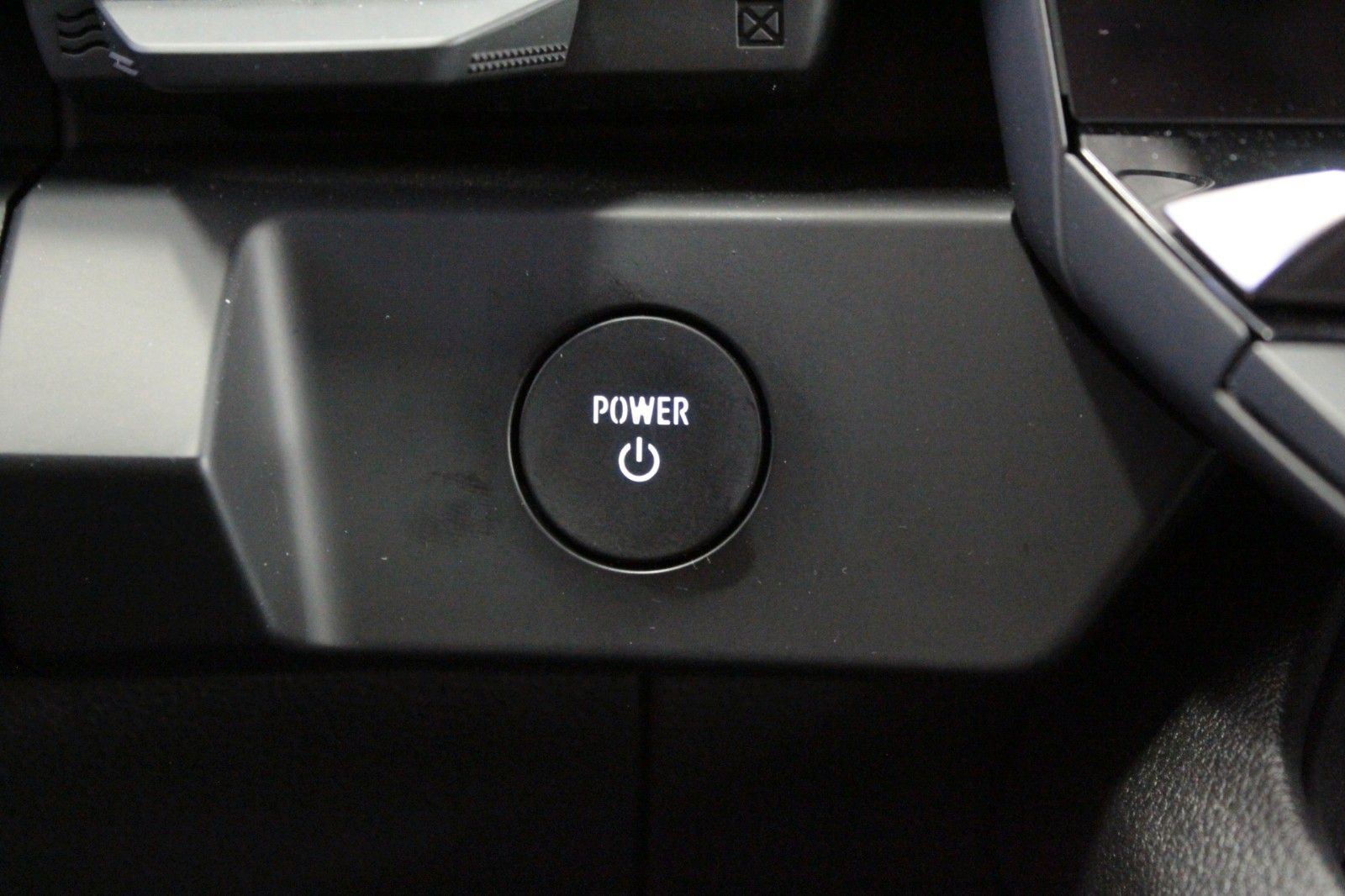 Fahrzeugabbildung Renault Megane E-Tech Electric Equilibre  boost charge