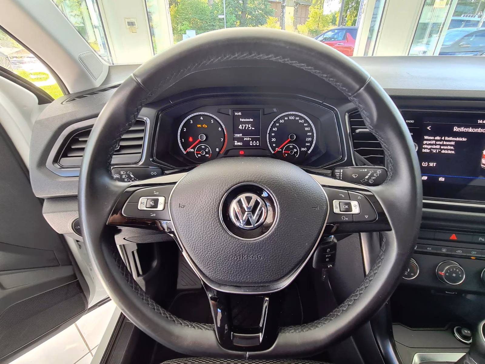 Volkswagen T-Roc 1.5 TSI ACT Sitzheizung PDC vo/hi