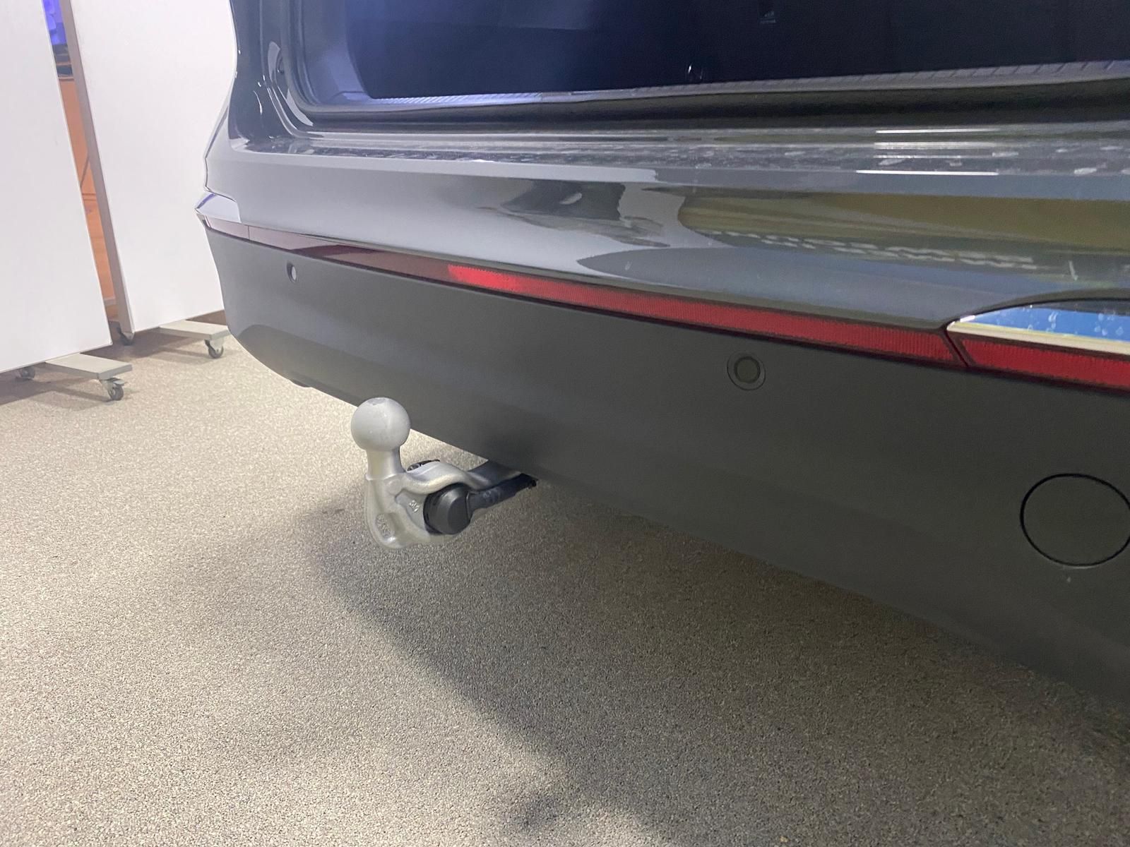 Fahrzeugabbildung Volkswagen Tiguan 1.5 eTSI+Elegance+AHK+NAVI+360 KAMERA+HUD