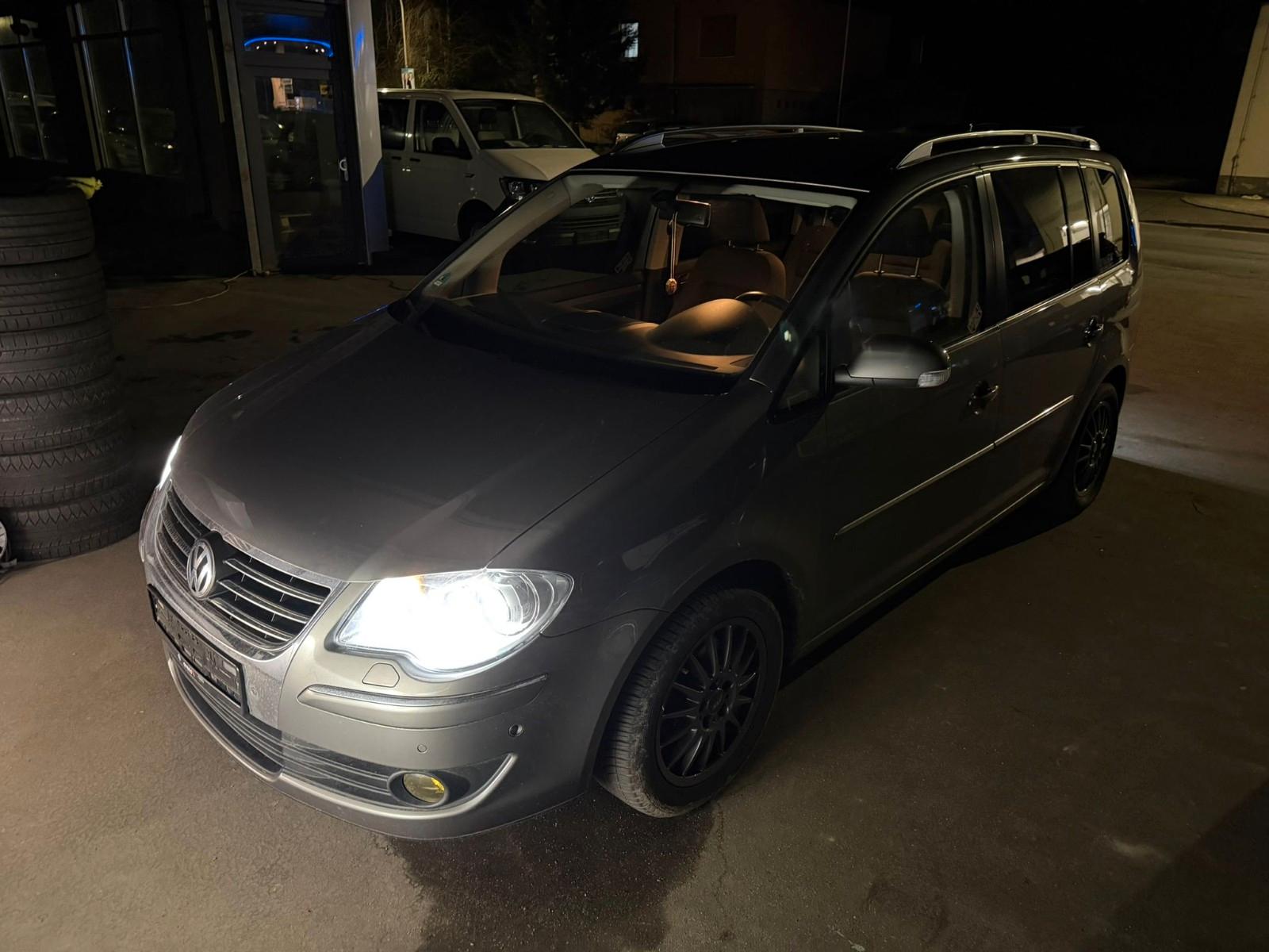 Volkswagen Touran Highline 1.4TSI Navi Bi-Xenon Klima.Aut