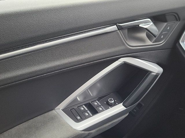 Q3 35 2.0 TDI Aut. S line Navi Optikpaket Kamera