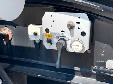 Fahrzeugabbildung Lag Kipp Silo 55 cbm, Liftachse, 1-A Zustand