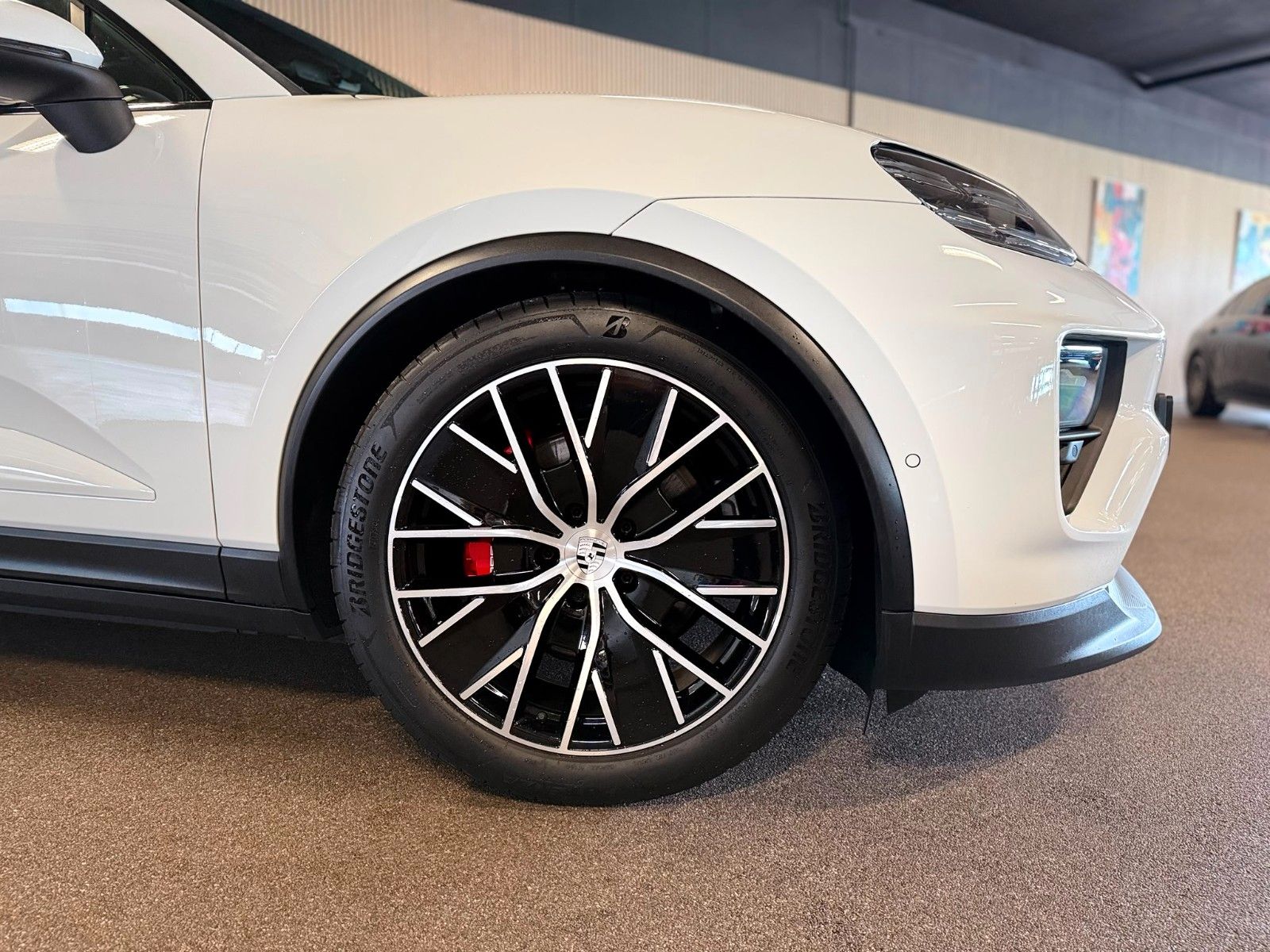 Porsche Macan 4S 100 kWh 449 PS-LUFT-PANO-HEAD UP-VOLL imagem 3