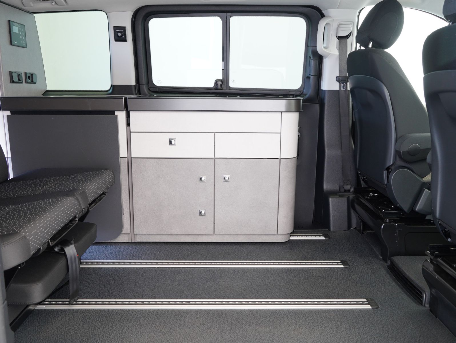Fahrzeugabbildung Mercedes-Benz Vito Tourer 119 CDI Pro 4x4 lang PÖSSL/KÜCHE