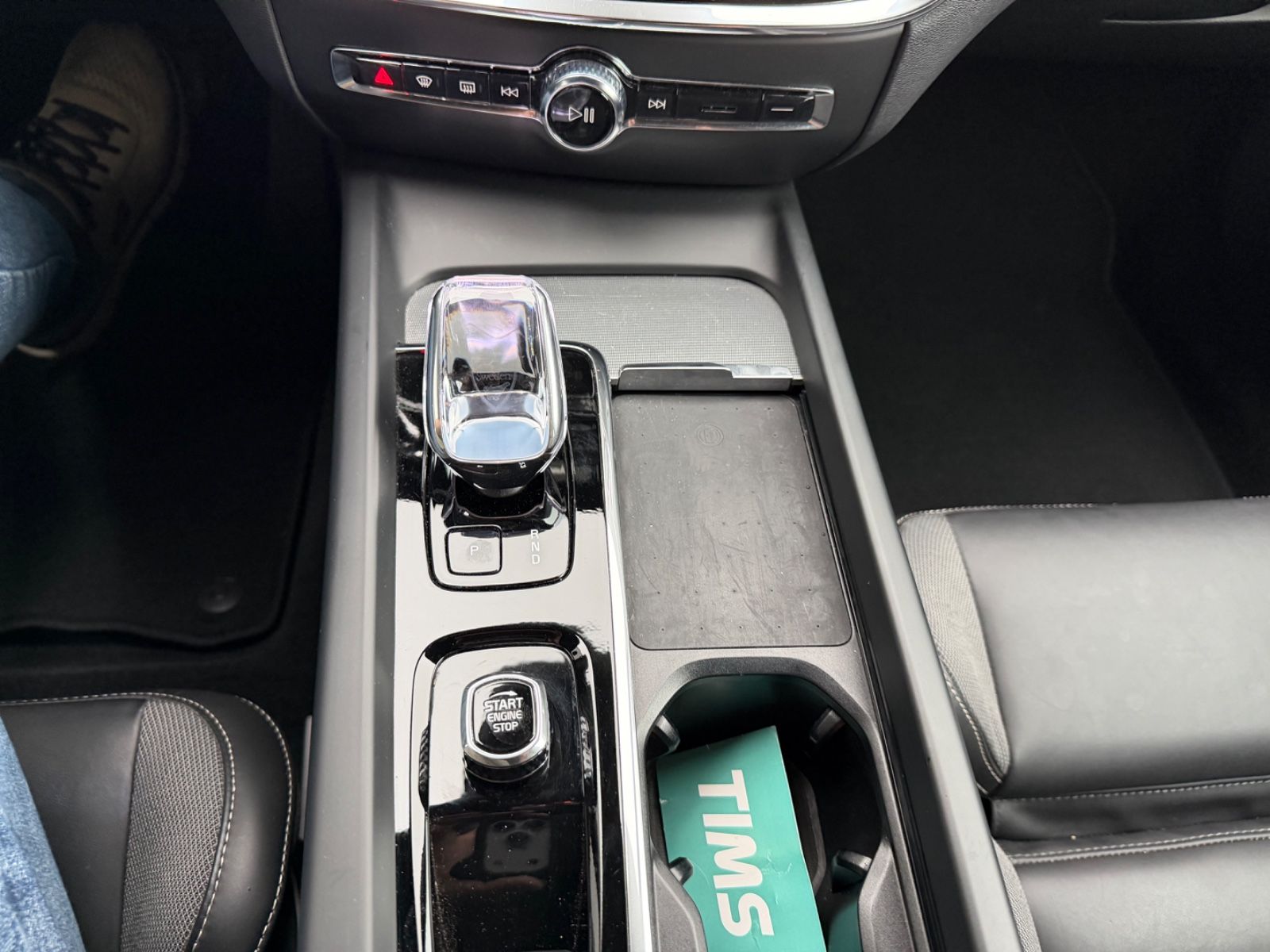Fahrzeugabbildung Volvo V60 Kombi Plus Dark