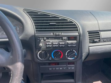 BMW E36 318i Cabrio M-Paket*1.Hand*Scheckh.*Original