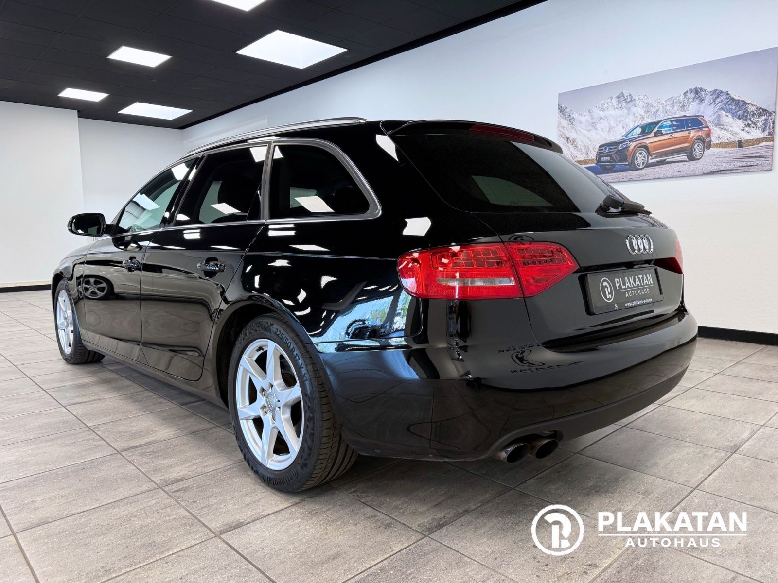 Fahrzeugabbildung Audi A4 Avant Ambition EXPORT