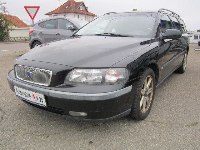 Volvo V70 2.4 D5 Premium *NAVI*AHK*ALU*SHZ*TÜV 2026*