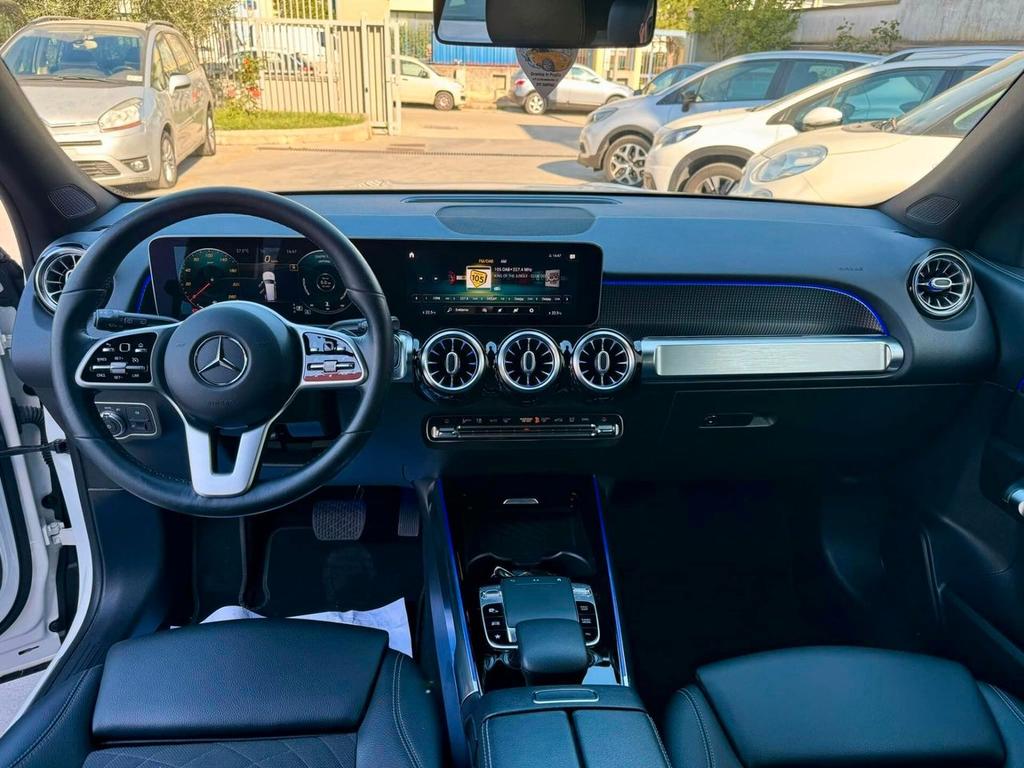 Mercedes-Benz GLB 180