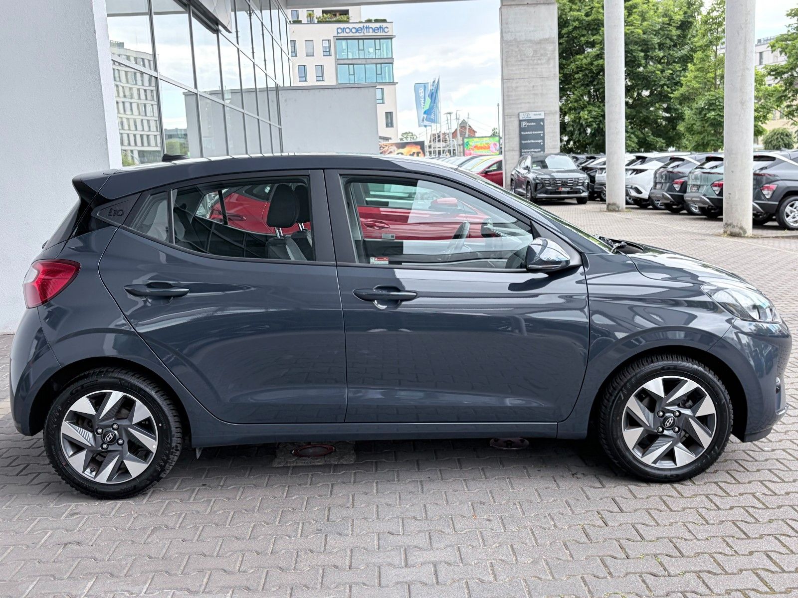 Fahrzeugabbildung Hyundai i10 Trend MY25 63PS Navi/SHZ/Allwetter!