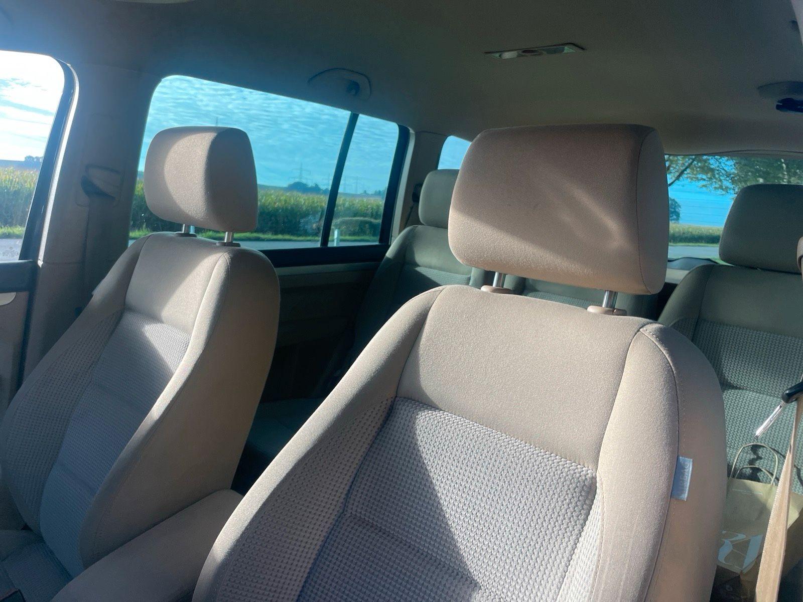 Volkswagen Touran 2005 — photo 11