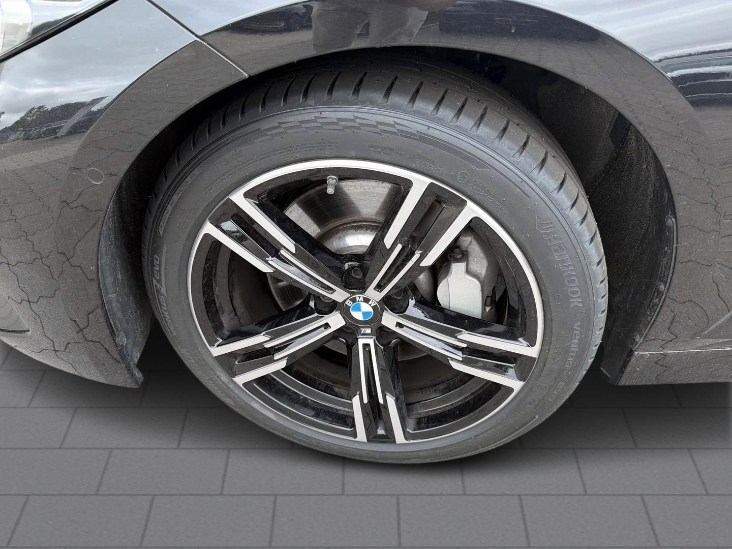 BMW 330 i xDrive M Sport LED Kamera ACC HiFi 18'' PD foto 6
