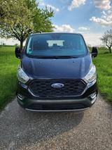 Ford Tourneo Custom 320  - Ford Tourneo mit Diesel-Antrieb: Automatik