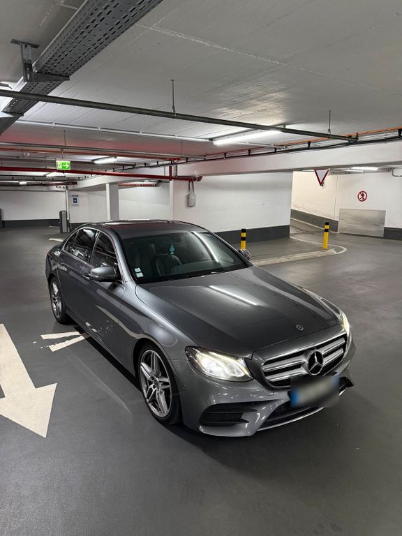 Image of Mercedes-Benz E 200