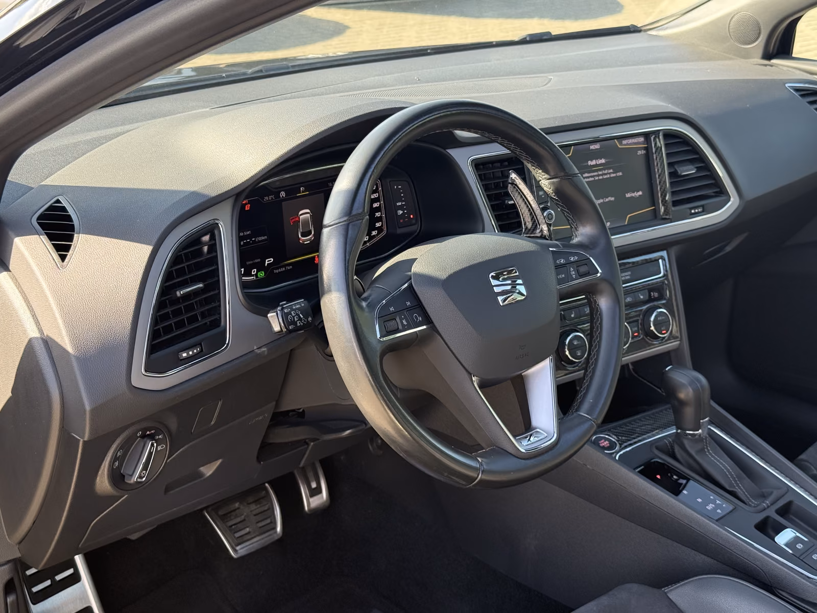 SEAT Leon Xcellencen,Virtual,Pano,R-Kamera,AHK,Beats, миниатюра 17