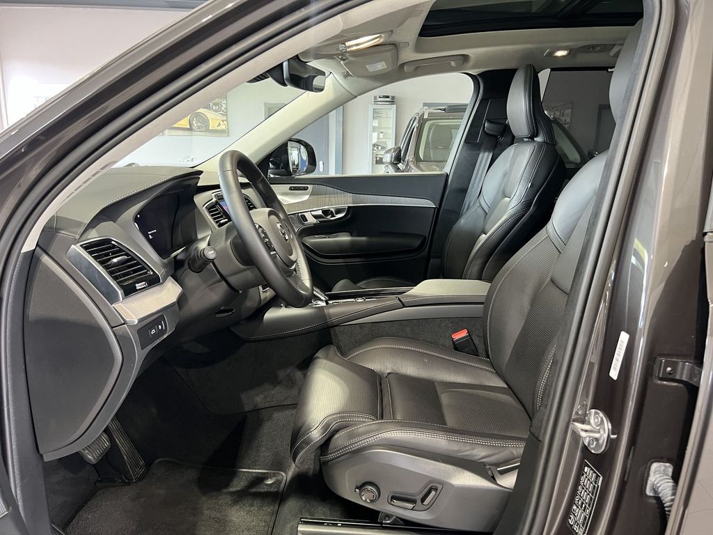Volvo XC90 T8 Ultra Dark Recharge AWD B&W Massage 22''