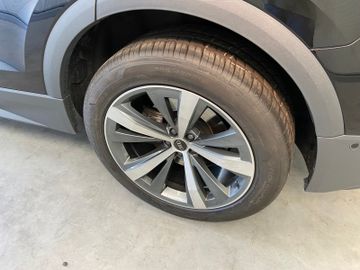 Audi Q8 - 12