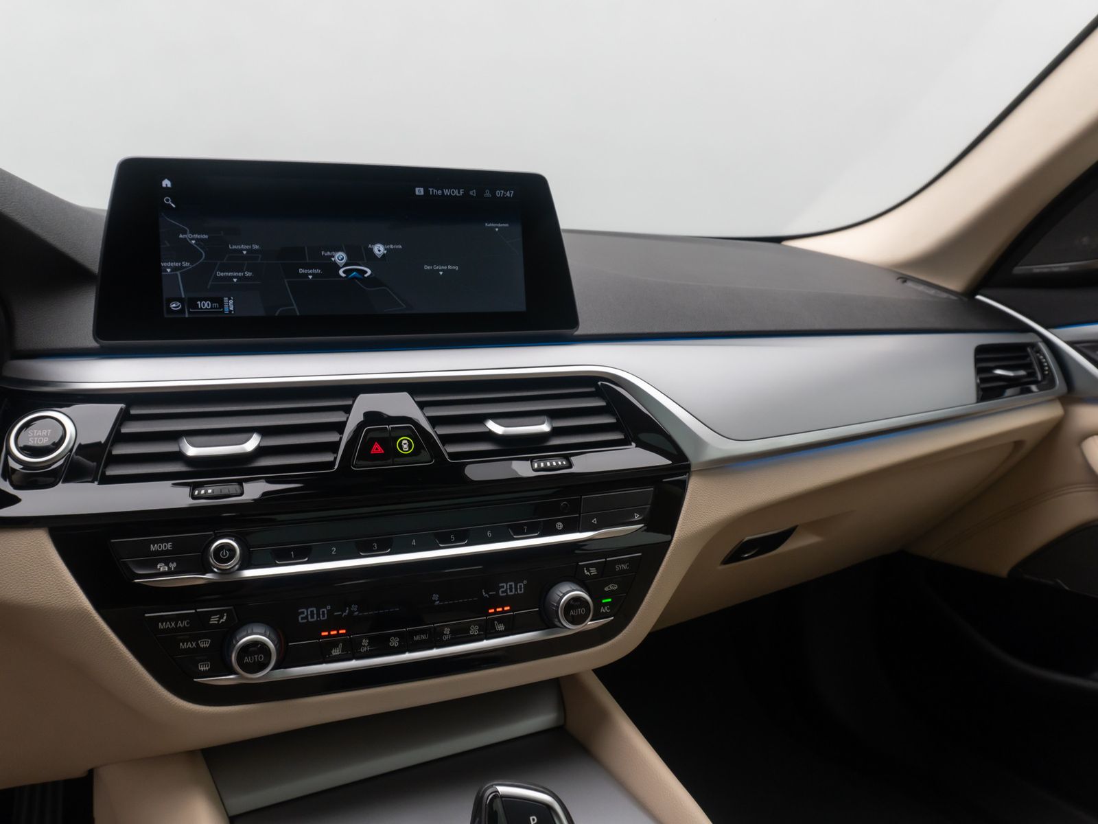 Fahrzeugabbildung BMW 530e Panorama Alarm DAB H/K Leder Sport 19Zoll