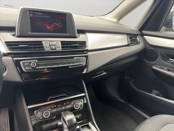 BMW 218 Active Tourer - 12