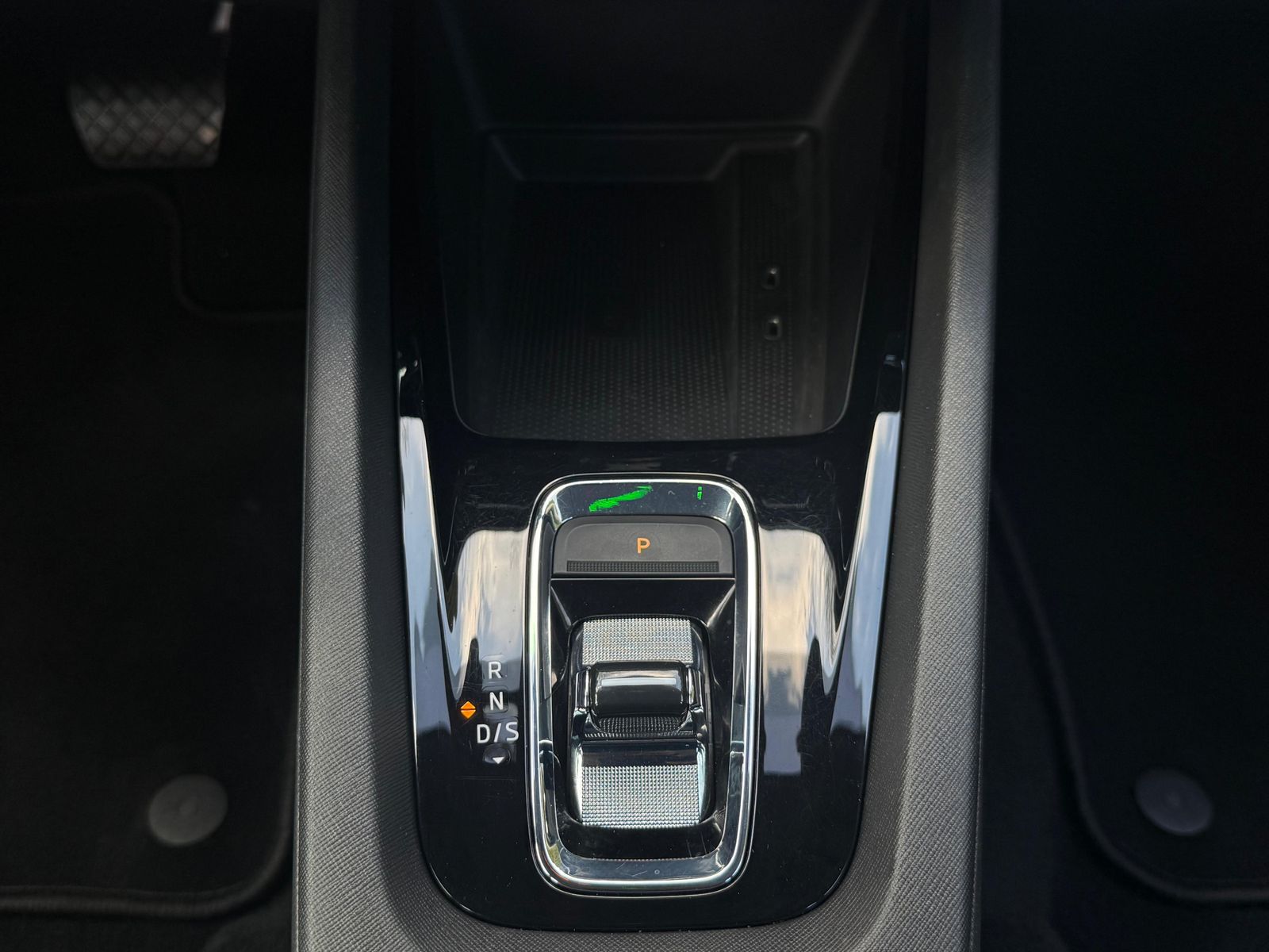 Fahrzeugabbildung SKODA Octavia 2.0 TDI DSG Style LED+KAM+SHZ+AMBI+CARPL
