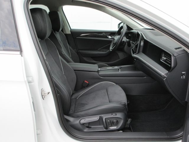 Passat Variant 1.5 eTSI DSG IQ.DRIVE/AHK/LED/NAV