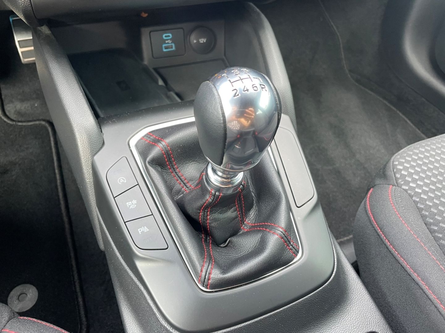 Fahrzeugabbildung Ford Focus Turnier ST-Line X VerkehrszeichenERK Kamer