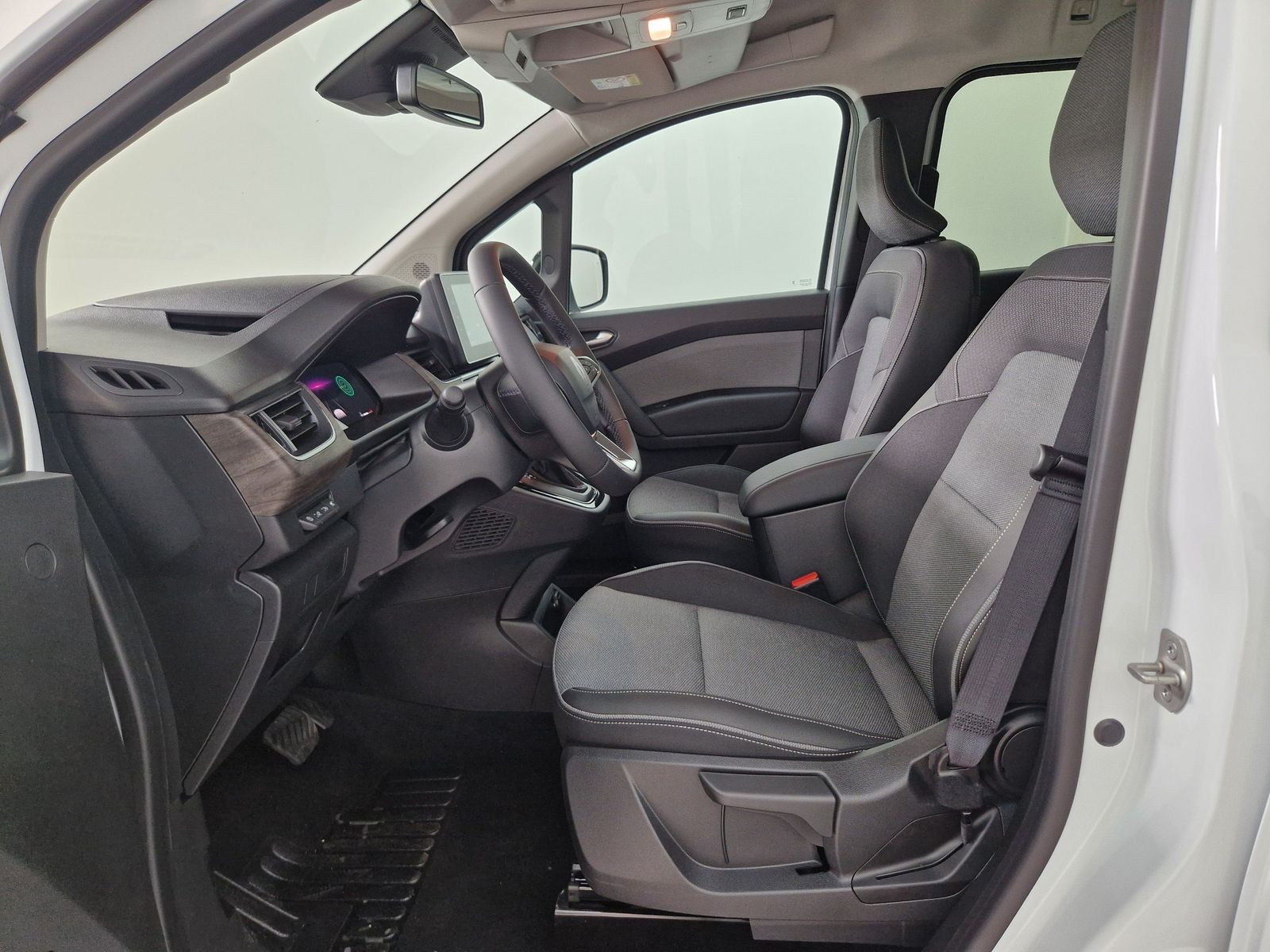 RENAULT Kangoo  Grand Techno TCE 130 EDC – Bild 8