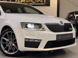Skoda Octavia Combi RS 2.0l/Bi-Xenon/Alcantara/Navi/BT - Skoda Octavia mit Benzin-Antrieb: Allradantrieb, Kombi, 2.0
