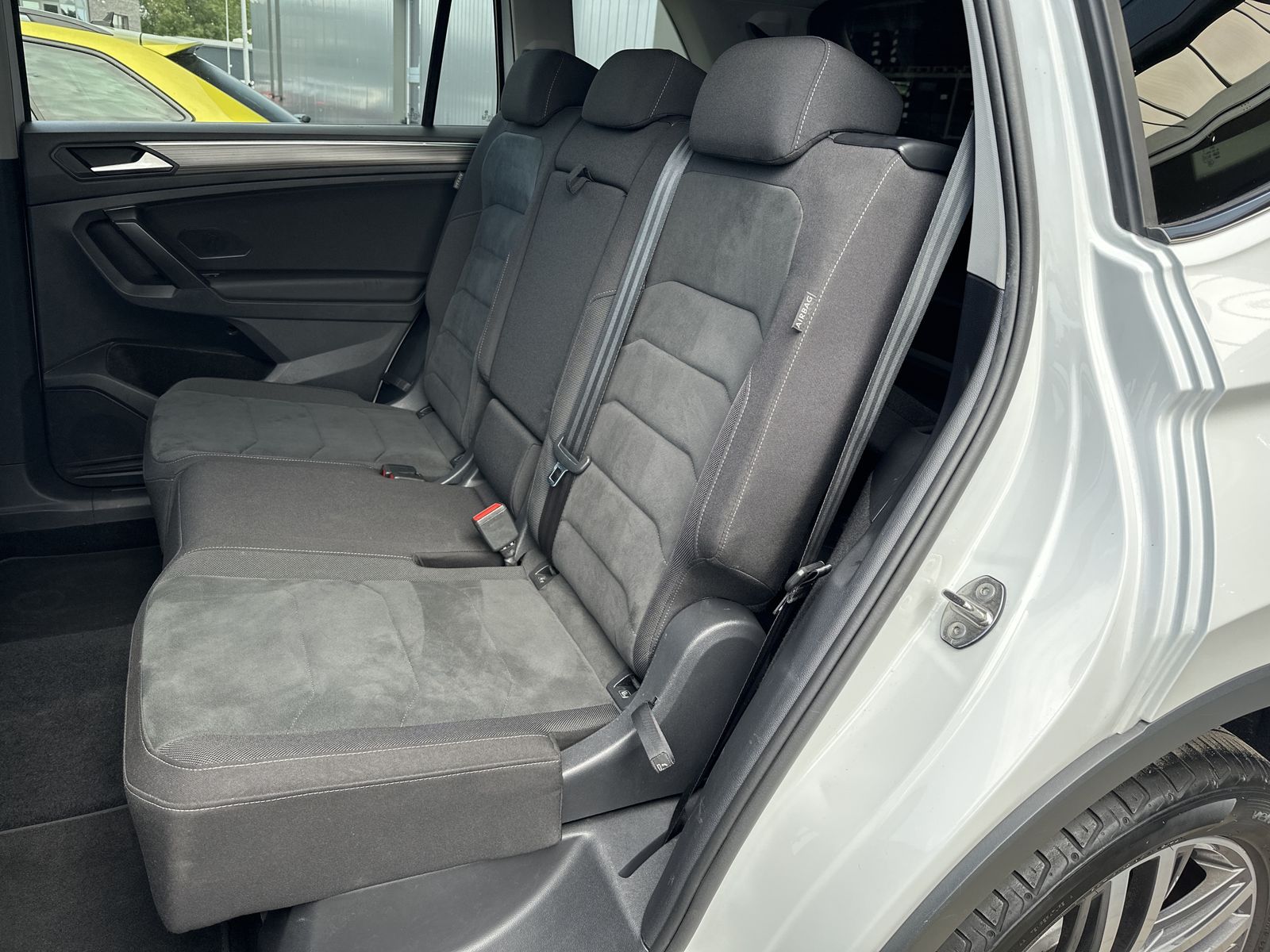Fahrzeugabbildung Volkswagen Tiguan Allspace 4M Elegance 7-Sitzer NAV+IQLIGHT