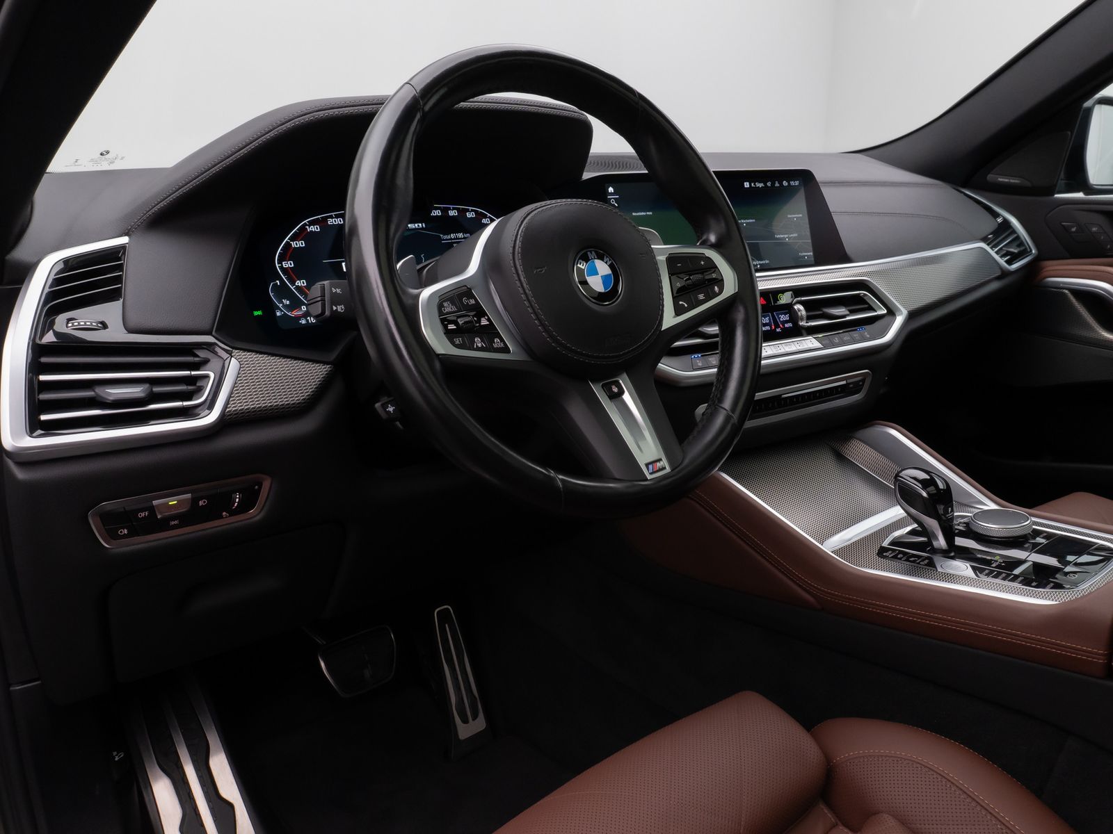 Fahrzeugabbildung BMW X6 M50i Pano 360°Laser Fond-Ent. HUD DAB H/K 22"
