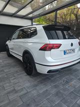 Volkswagen VW Tiguan Allspace R-Line mit Vollausstattung  - VW Tiguan 7-Sitzer