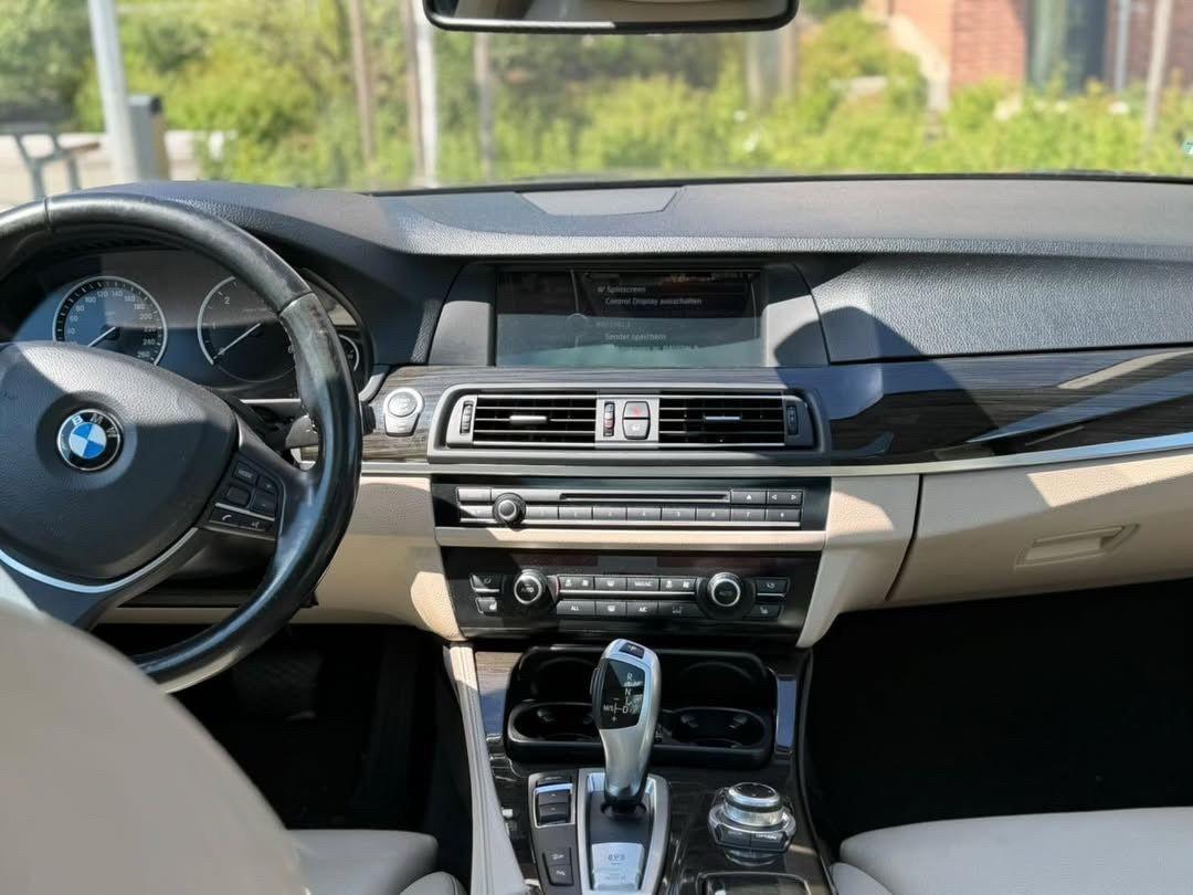 BMW 525 2012 — engine 218 HP (160kW)