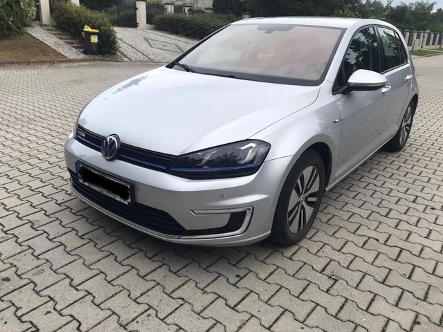 Volkswagen e-Golf, 85 KW, EZ 11/2016, 48.350 km, TÜV 02/26