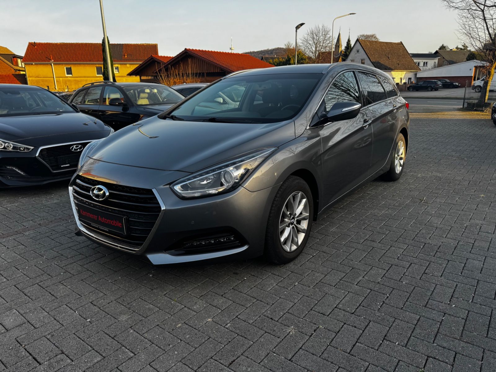 HYUNDAI i40