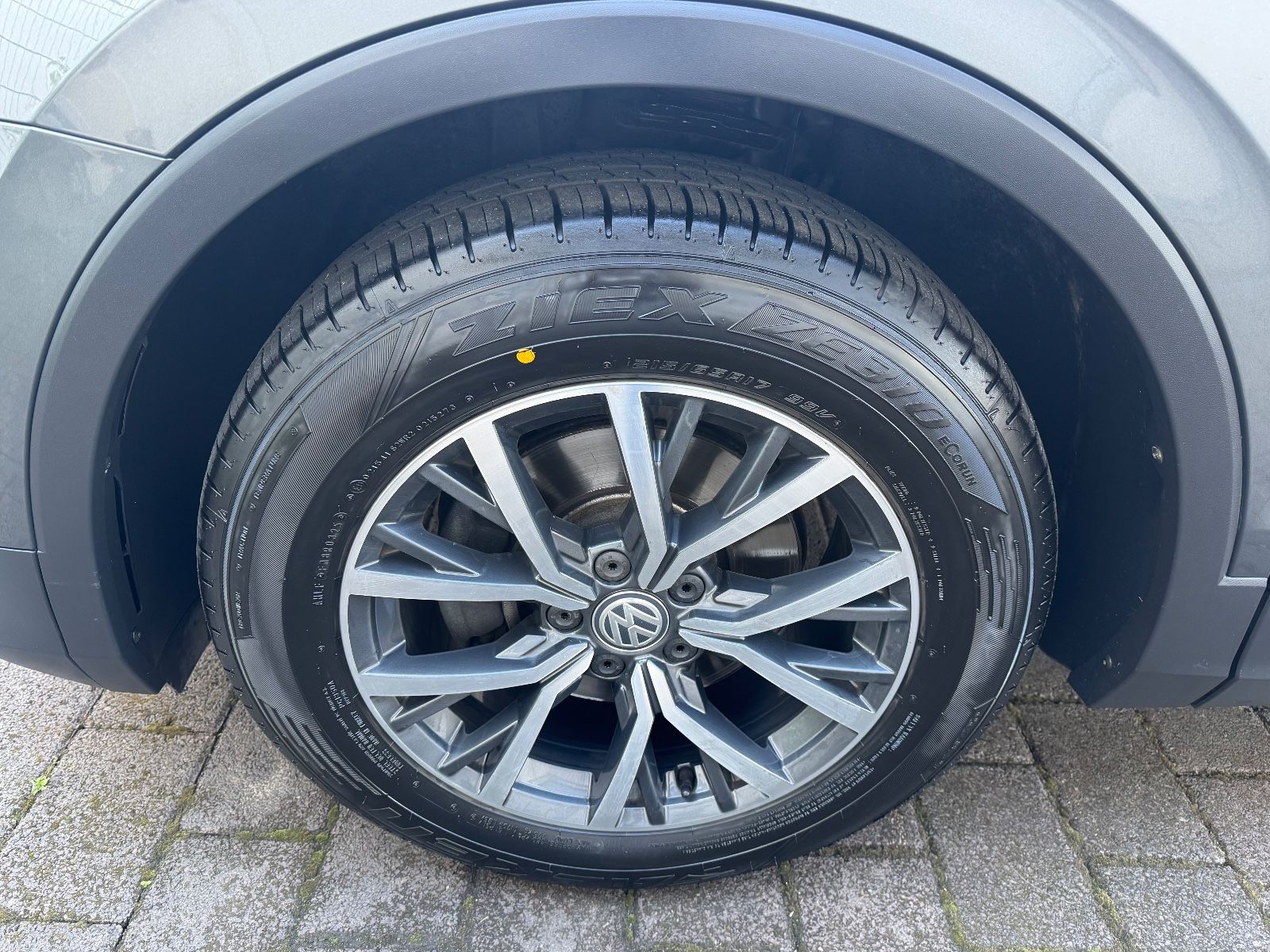 Volkswagen Tiguan 2.0 TDI Comf./AHK/KAM. 360°/ACC/NAVI/1.HD foto 11
