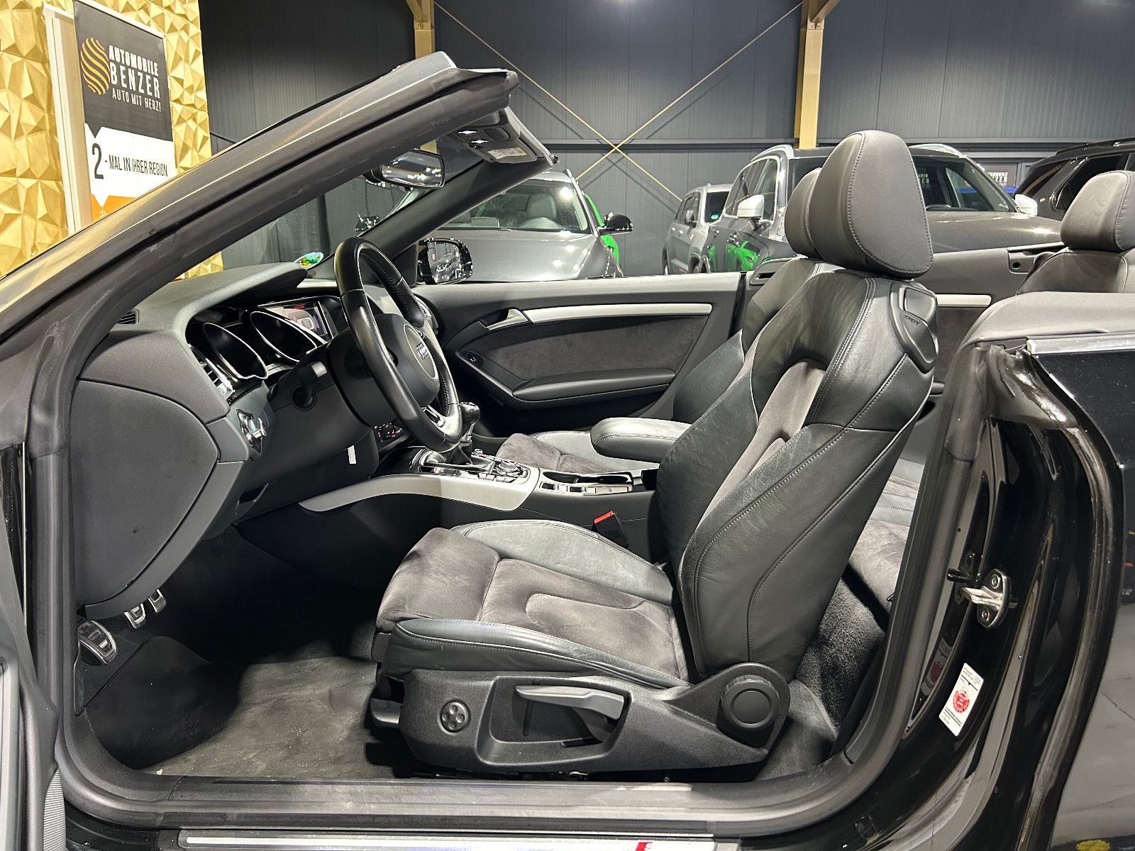 Fahrzeugabbildung Audi A5 Cabriolet 2.0 TDI  quattro/NAVI/PDC/SHZ/KLIMA