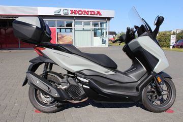 Honda FORZA 125